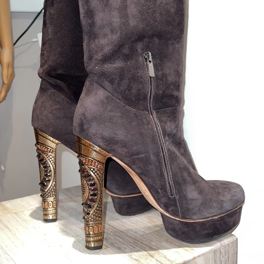 Le Silla 39/US 9 Brown Suede Metal Crystal Embellished Platform Tall Boots